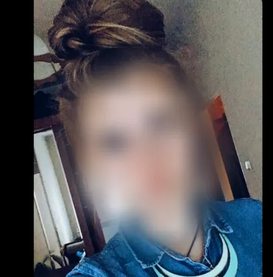 Amina, 34