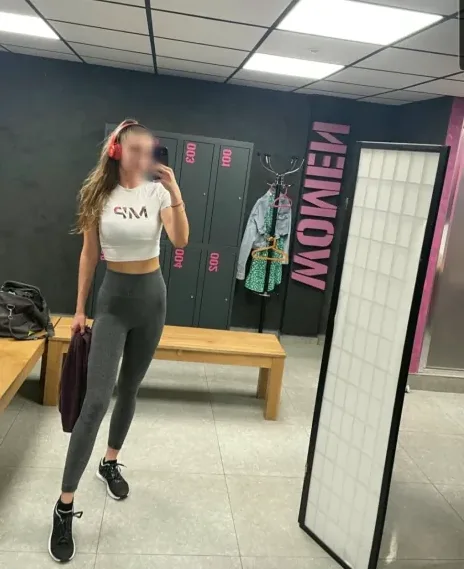 Anna, 36