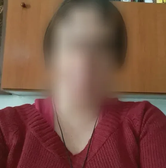 Ellen, 40