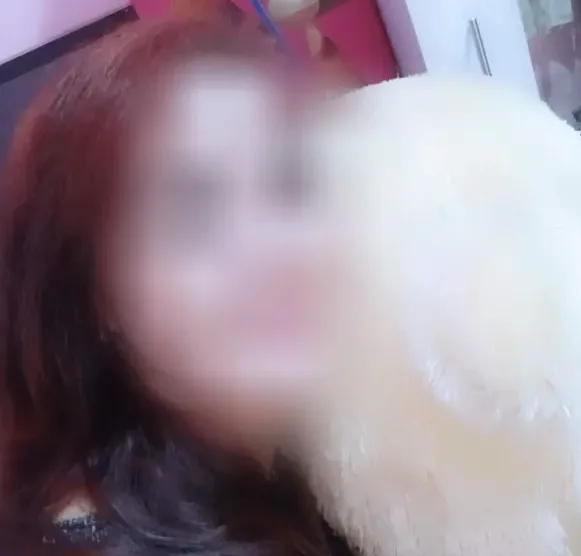 Emilia, 37
