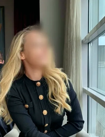 Emilie, 34