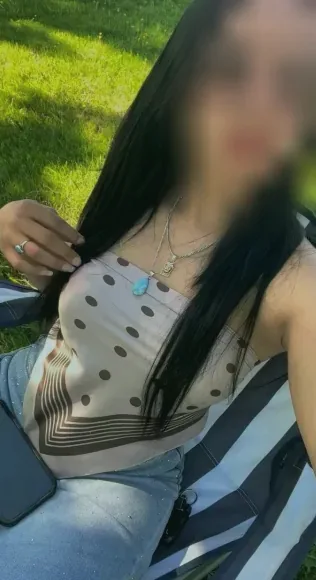 Fatima, 25
