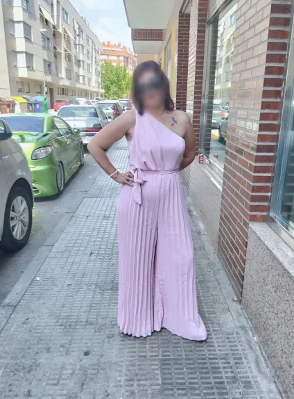 Fatima, 39