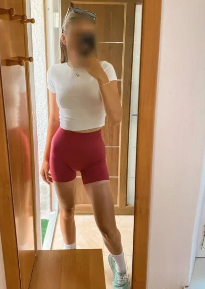 Fatima, 27