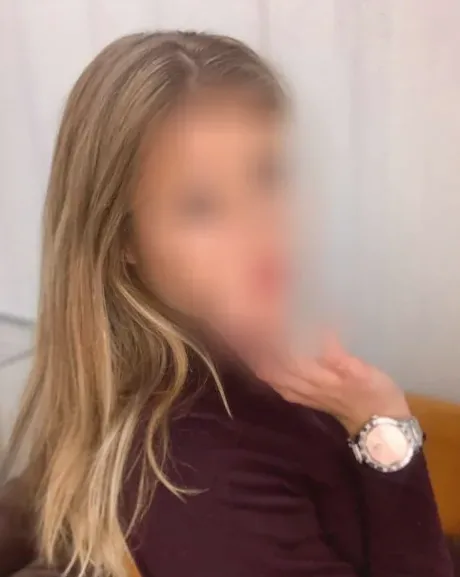 Isabella, 21
