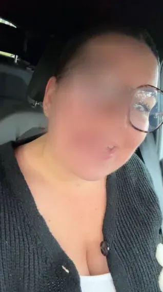 Josefine, 27