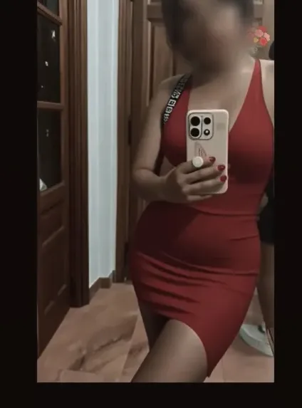 Katrine, 27