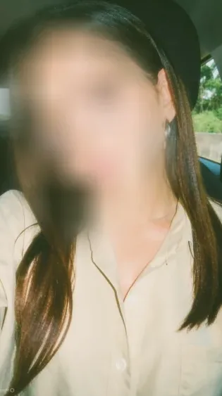 Mariam, 25