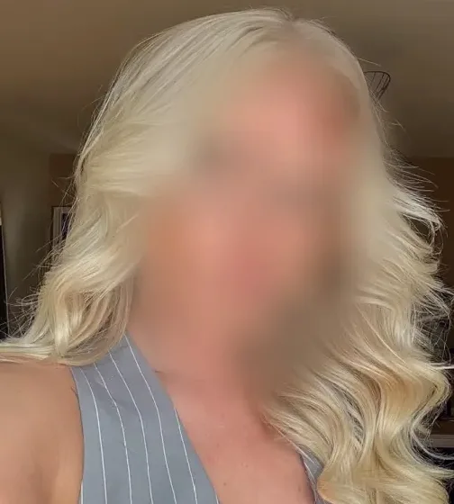 Nora, 35