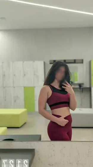 Sofia, 28